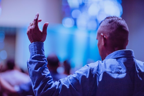 How to Give Honor to Church Leaders
